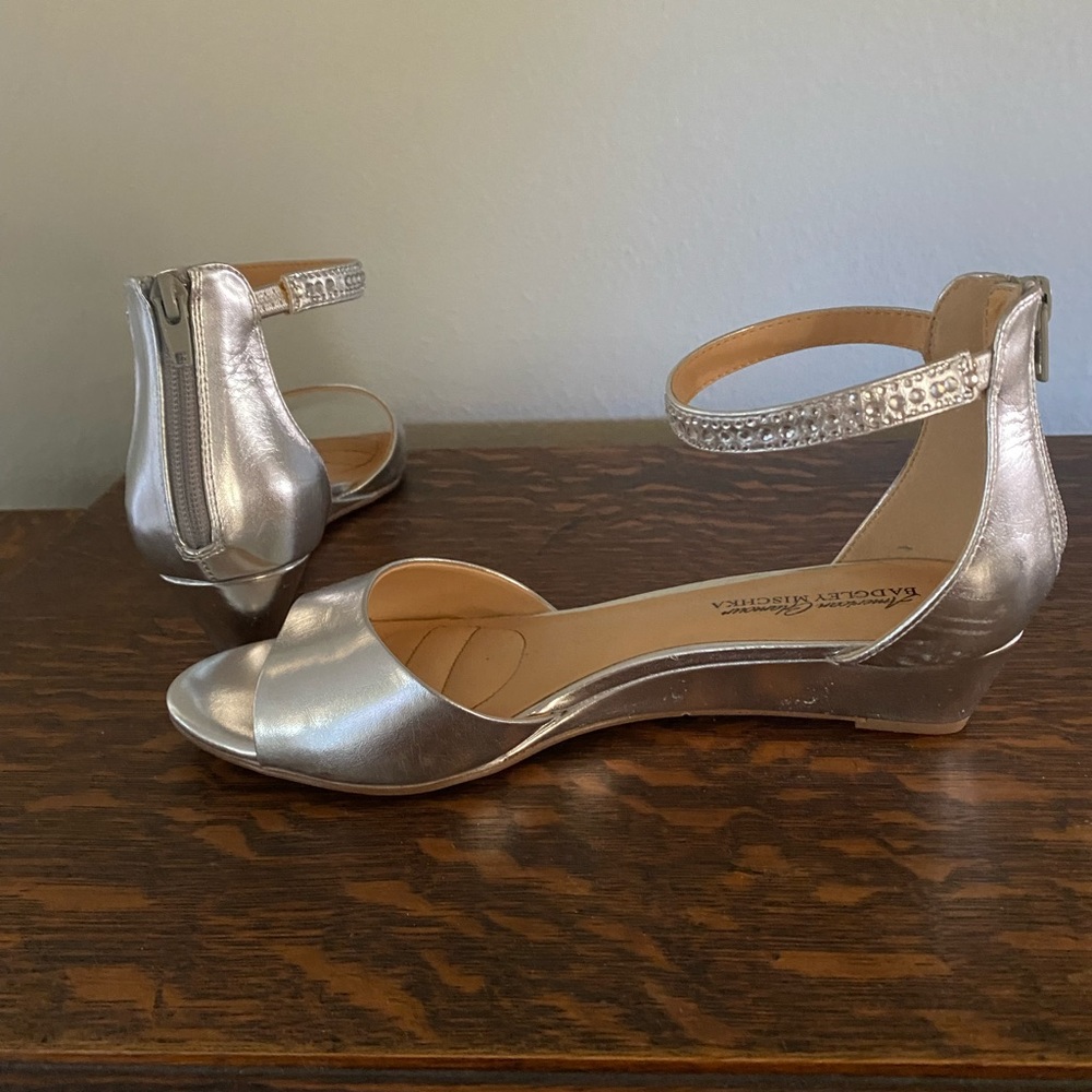 Badgley Mischka Silver Sandals, size 8.5 US